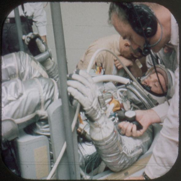 9 ANDREW - America's Man in Space - View-Master 3 Reel Economy Packet - vintage - B657-BS5 Packet 3Dstereo 