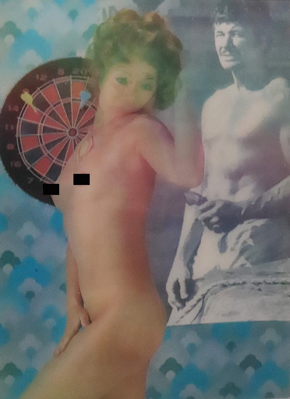7 ANDREW - Pinup Postcard/Greeting Card (Flicker Lenticular) - 'Darts w/Charles' - c.1960s 3dstereo 