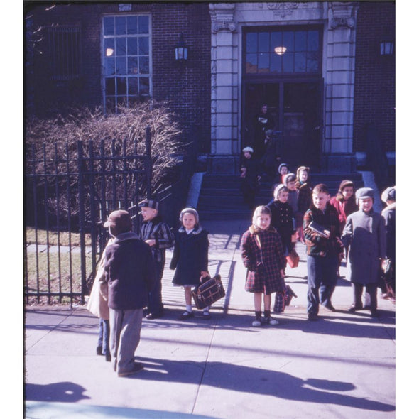 5 ANDREW - 3D Original Kodachrome 2 Stereo Realist Slides - School Letting Out - 1955-1956 - vintage 3dstereo 