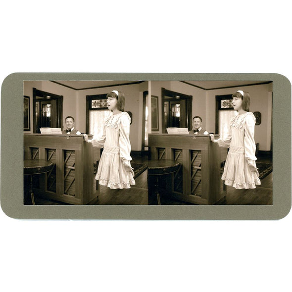 Stereo Card - Case of Levitation: THE STORY OF FRANCES NAYLOR - - Christopher Schneberger 3Dstereo.com 